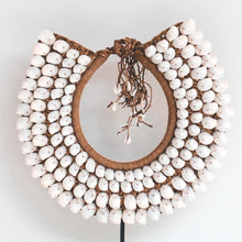 Charger l&#39;image dans la galerie, Collier Papou Ethnique Coquillages Blancs