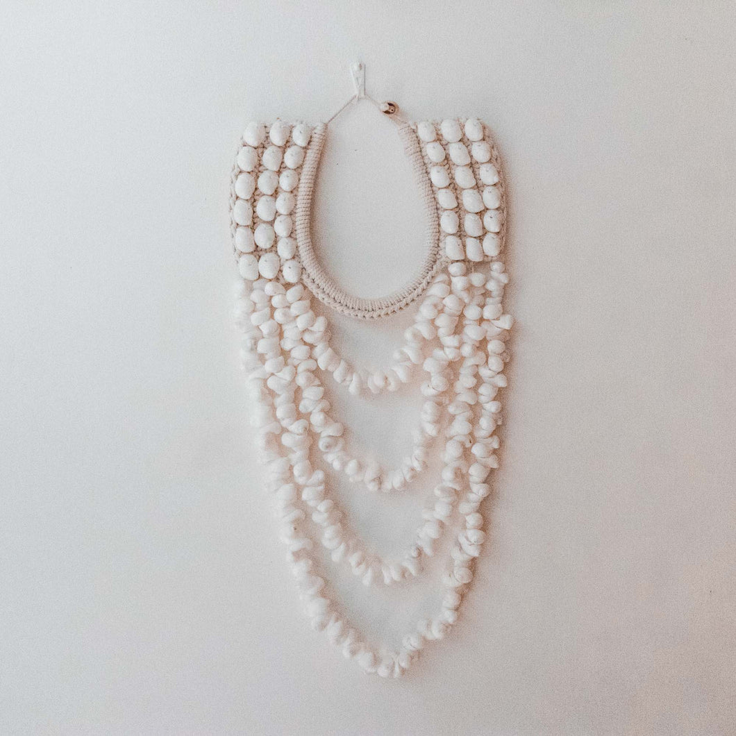 Grand Collier en Coquillages Blancs