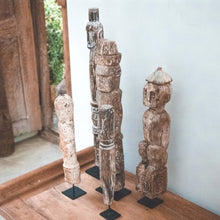 Load image into Gallery viewer, Grande Statue en Bois de Timor Laki