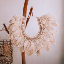 Load image into Gallery viewer, Collier Boho en Macramé et Coquillages